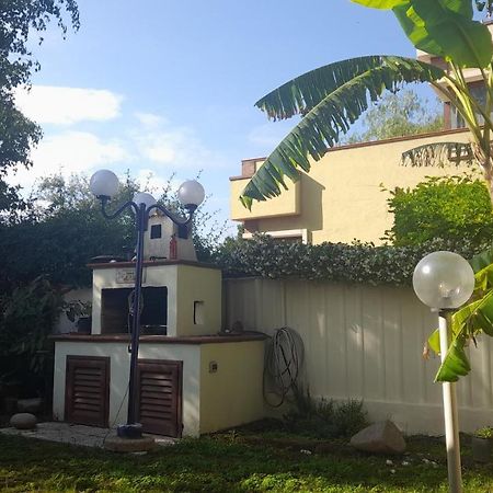 Brezza Di Mare Appartamento In Villa Con Giardino E Spiaggia ,Casa Vacanze Al Mare كوارتو سانتيلينا المظهر الخارجي الصورة