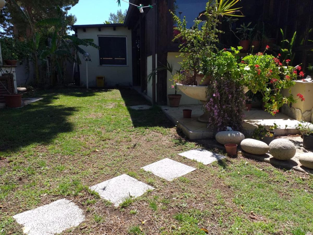 Brezza Di Mare Appartamento In Villa Con Giardino E Spiaggia ,Casa Vacanze Al Mare كوارتو سانتيلينا المظهر الخارجي الصورة