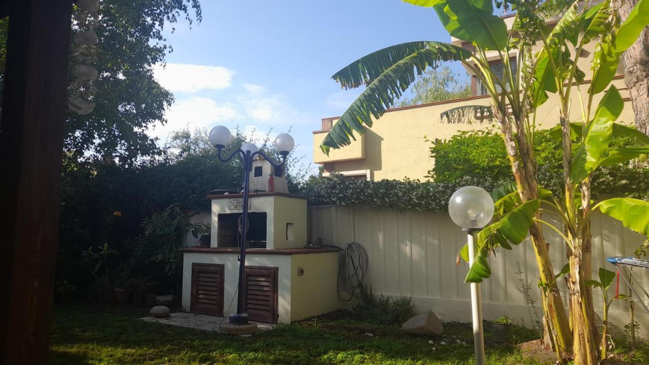 Brezza Di Mare Appartamento In Villa Con Giardino E Spiaggia ,Casa Vacanze Al Mare كوارتو سانتيلينا المظهر الخارجي الصورة